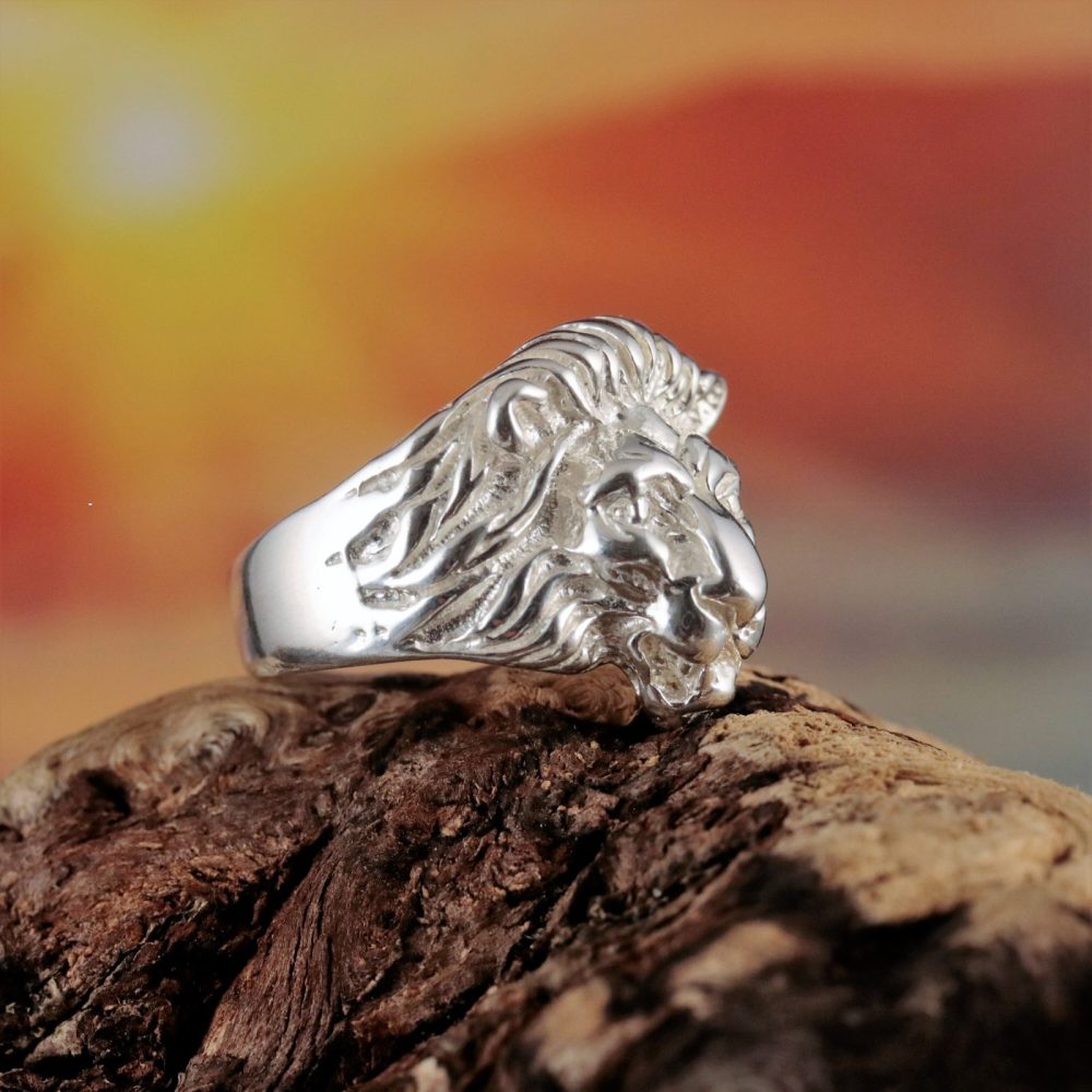 Lion Head Solid Silver Ring Noble and Minimalist